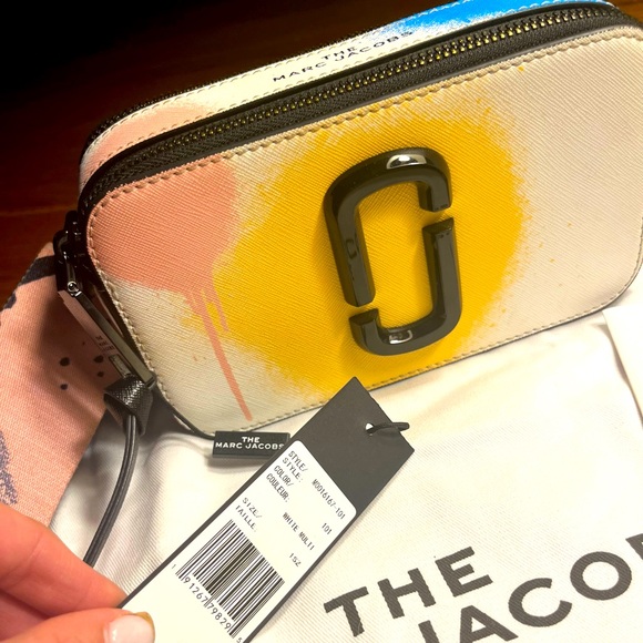 ✨LOW START ✨NWT Marc Jacob’s Snapshot Spray Paint Crossbody bag. Multicolor. - Picture 2 of 9